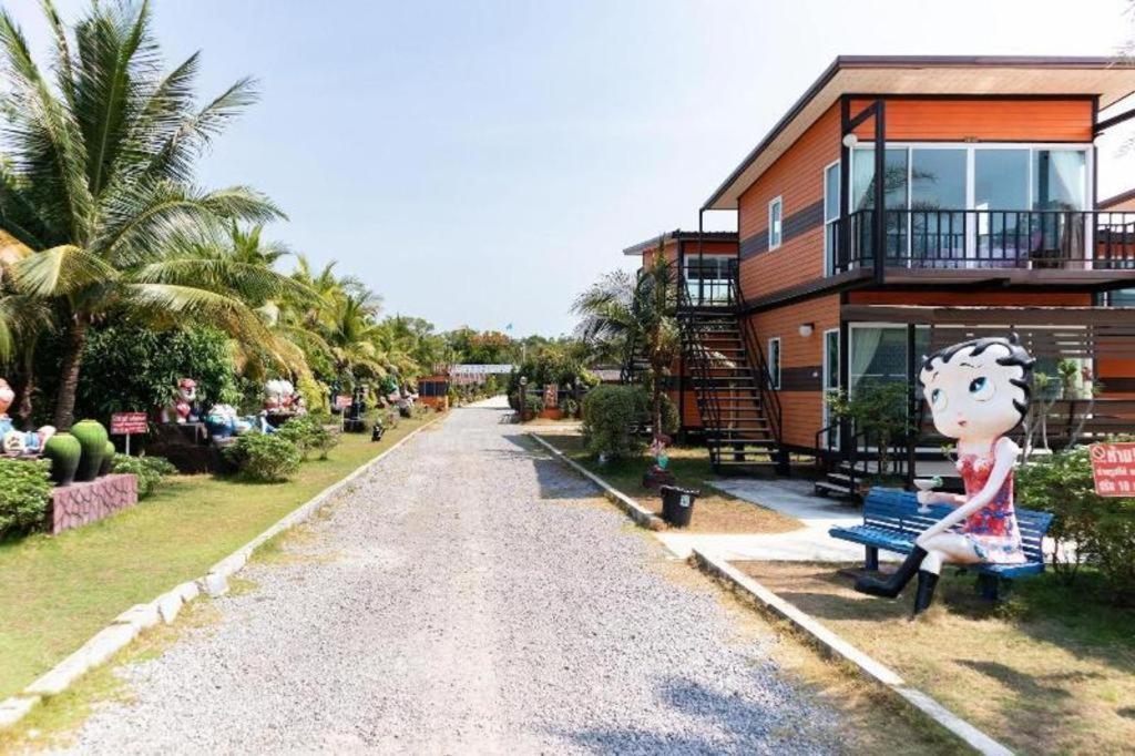 Oyo 755 Rattana Resort Koh Lanta Exterior photo