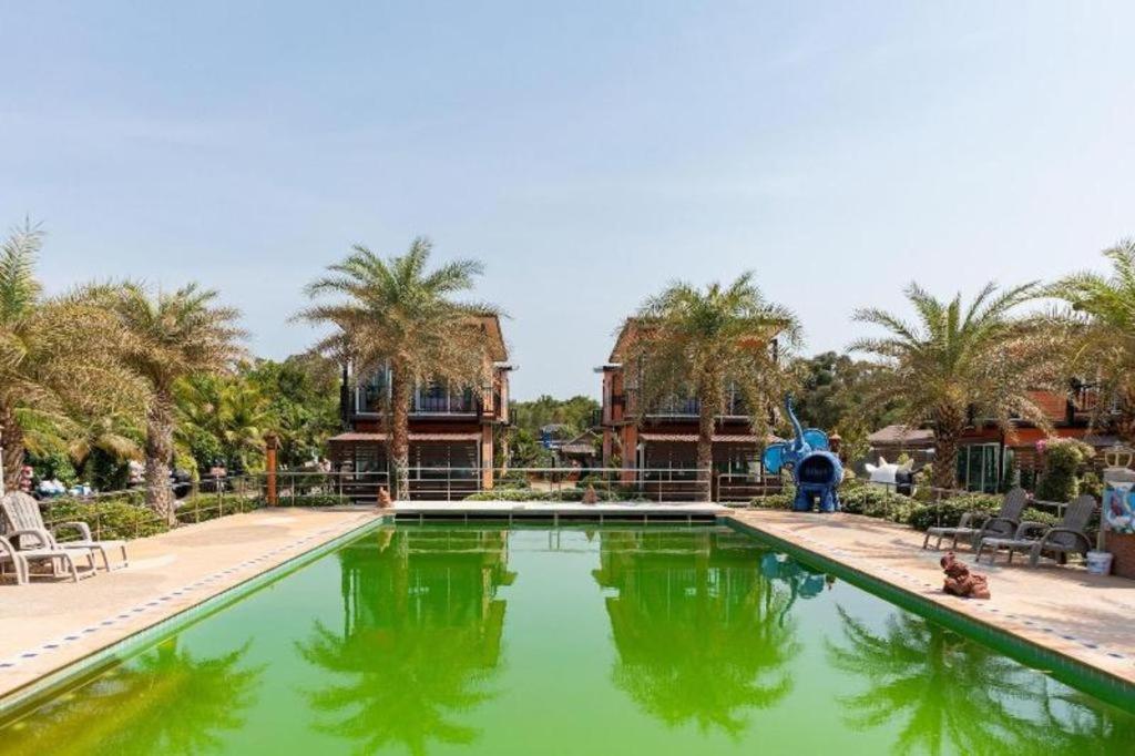 Oyo 755 Rattana Resort Koh Lanta Exterior photo